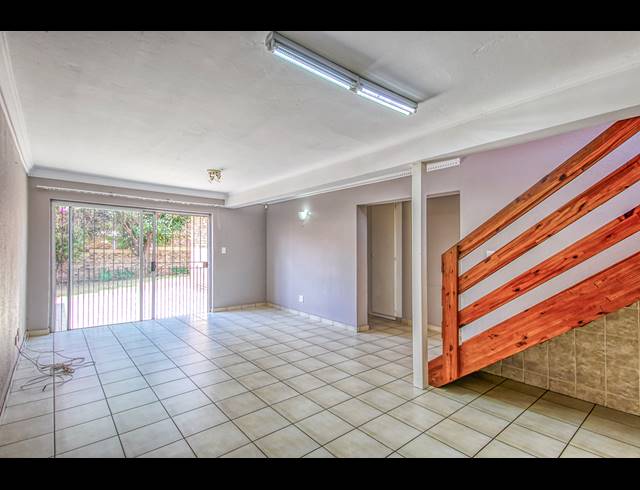 4 BEDROOM TOWNHOUSE TO LET IN ALLEN'S NEK